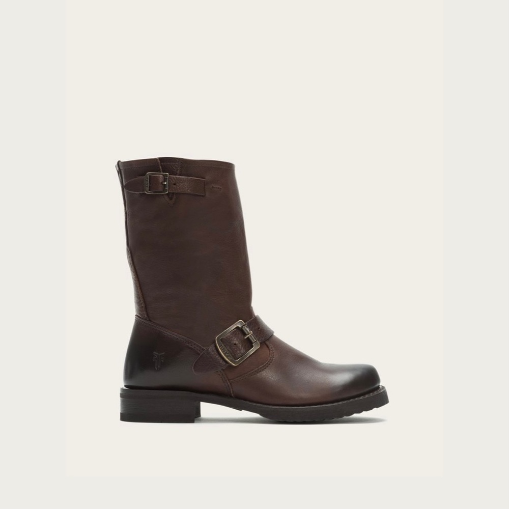 Frye Veronica Short Boot in Stone